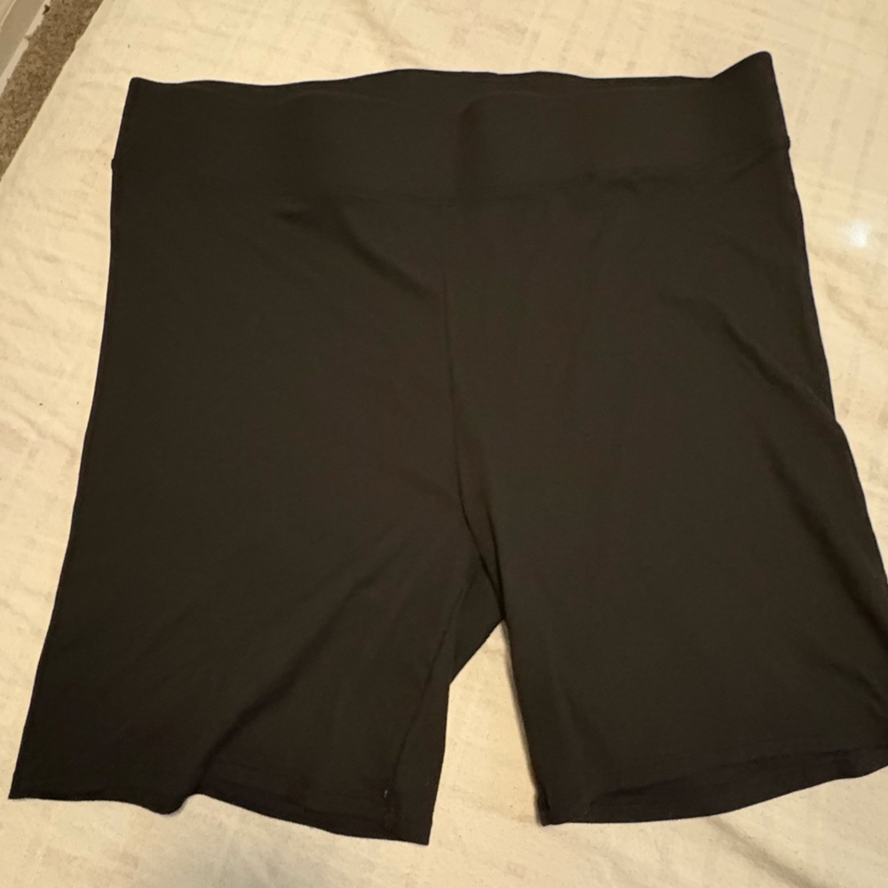 32 Degrees Black Ribbed Women's Bike Shorts
